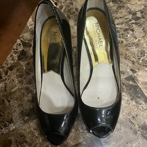 Michael Kors pumps